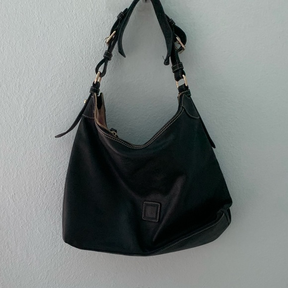 Dooney & Bourke Handbags - Dooney and Bourke Black Bag
